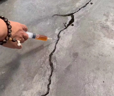 南吕镇混凝土裂缝修补技术详解​